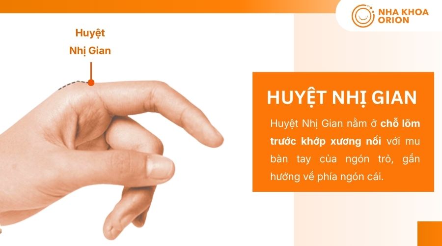 C&aacute;c bước bấm huyệt Nhị Gian gi&uacute;p giảm đau răng