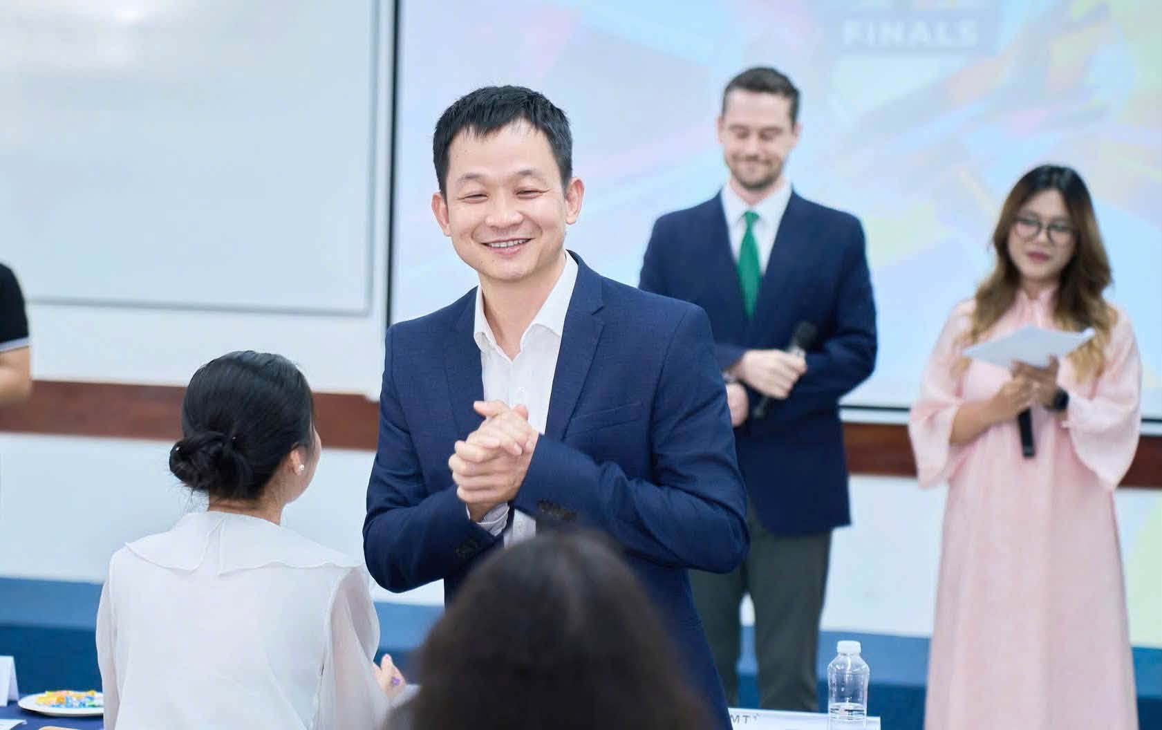 Đại diện Nha Khoa Orion - ThS.BS. Nguyễn Hồng Huy, CEO & Founder đã có mặt để đồng hành cùng
