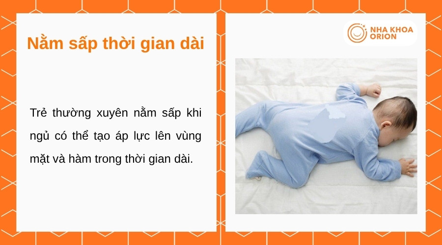 Tư thế nằm sấp kéo dài có thể ảnh hưởng đến sự phát triển cung hàm