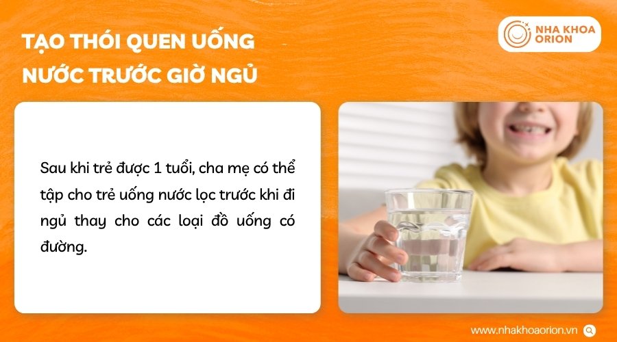 Uống nước trước khi ngủ giúp hạn chế đường lưu lại trên răng